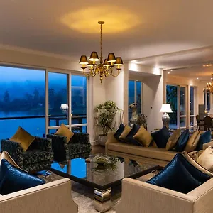 5* Hotel Serenity